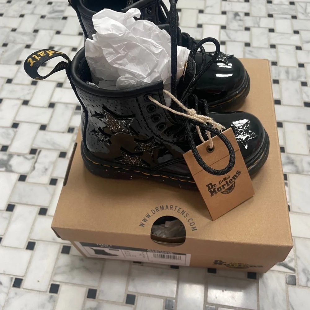 Dr. Martens 1460 T Kids Patent Leather Cosmic Glitter Star Boots Black Size US 8